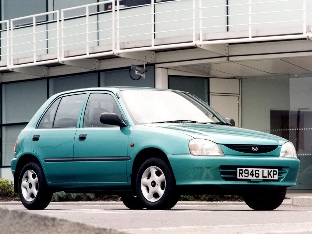 Фото Daihatsu Charade IV Рестайлинг Хэтчбек 5 дв.