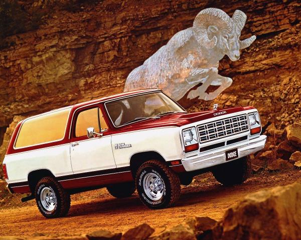 Фото Dodge Ramcharger II Внедорожник 3 дв.