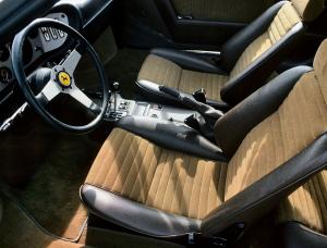 Фото Ferrari Dino 208/308 GT4 I