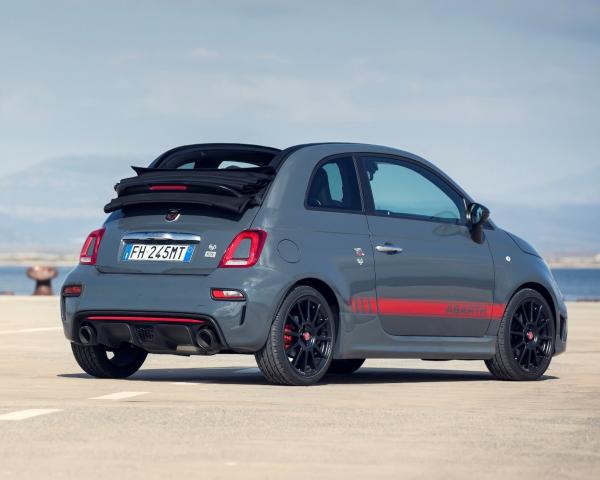 Фото Fiat 500 II Рестайлинг Кабриолет Abarth