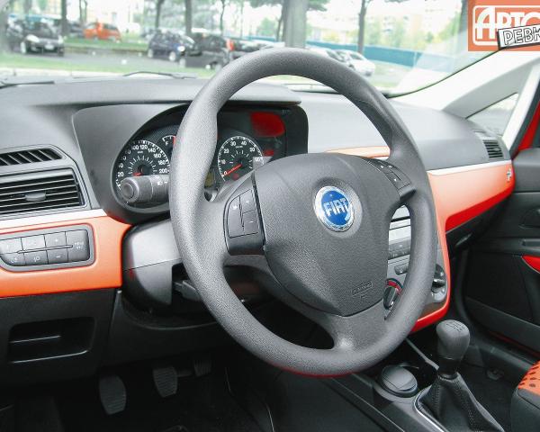 Фото Fiat Punto III Grande Punto Хэтчбек 3 дв.