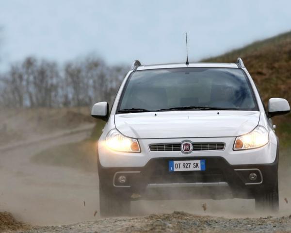 Фото Fiat Sedici I Хэтчбек 5 дв.