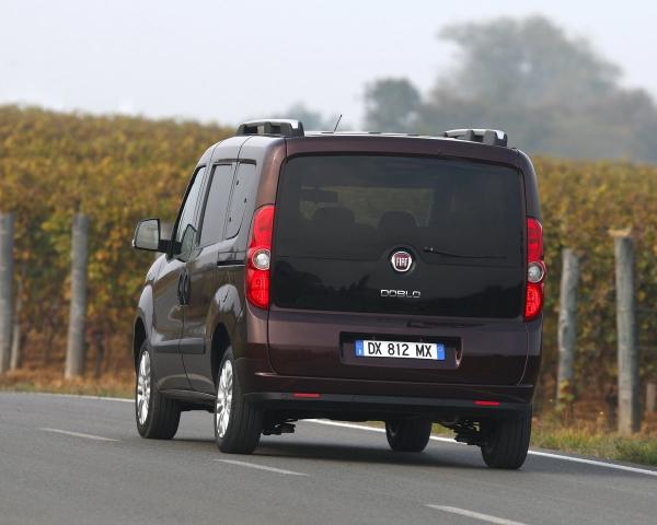 Фото Fiat Doblo II Компактвэн