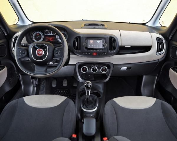 Фото Fiat 500L I Компактвэн Living