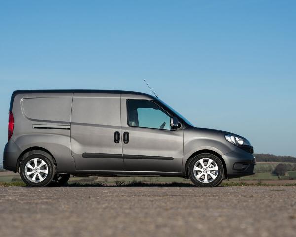 Фото Fiat Doblo II Рестайлинг Фургон Maxi