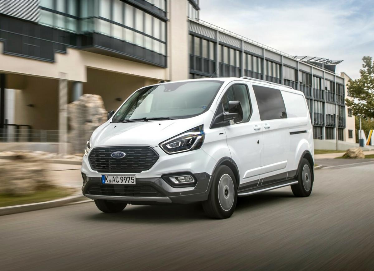 Сравнение Форд Транзит Кастом и Пежо Эксперт, что лучше Ford Transit Custom  или Peugeot Expert