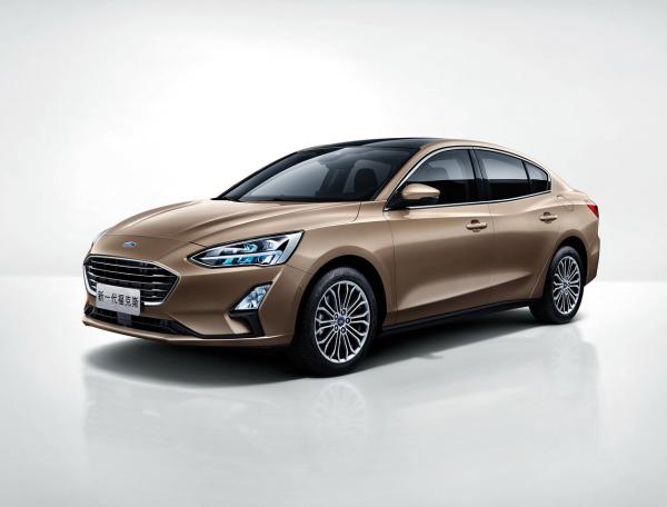 Сравнение Ford Focus и Hyundai Solaris