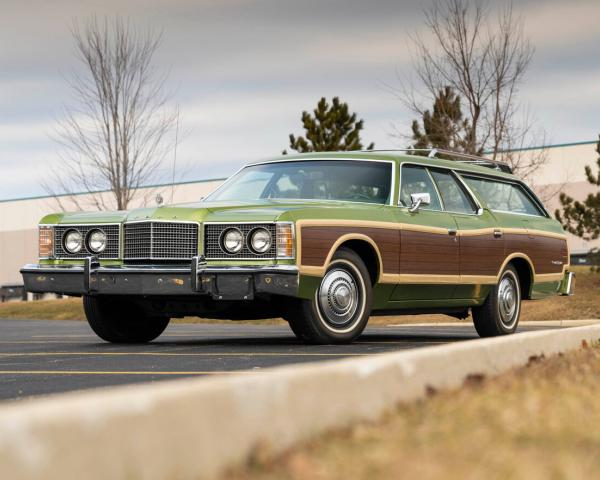 Фото Ford LTD Country Squire II Универсал 5 дв.