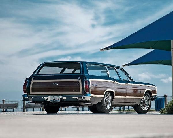 Фото Ford LTD Country Squire II Универсал 5 дв.