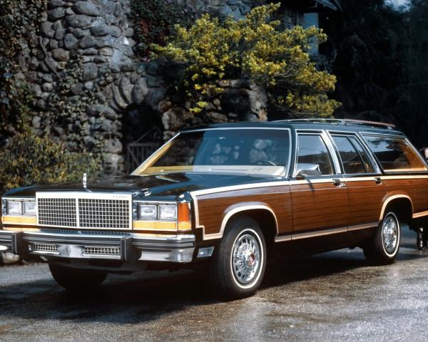 Фото Ford LTD Country Squire I Универсал 5 дв.