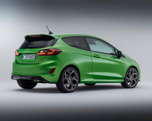 Фото Ford Fiesta Mk7 Рестайлинг Хэтчбек 3 дв.