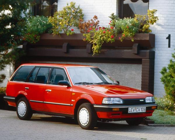 Фото Ford Laser II Универсал 5 дв.