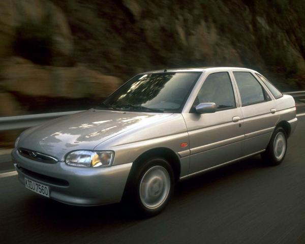 Фото Ford Escort V Рестайлинг 2 Хэтчбек 5 дв.