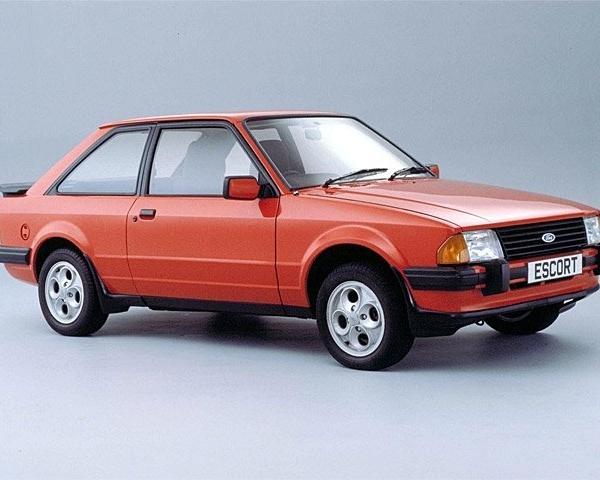 Фото Ford Escort IV Хэтчбек 3 дв.