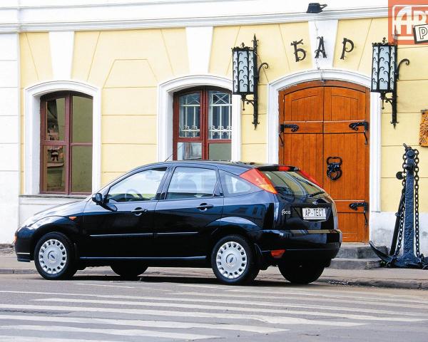 Фото Ford Focus I Рестайлинг Хэтчбек 5 дв.