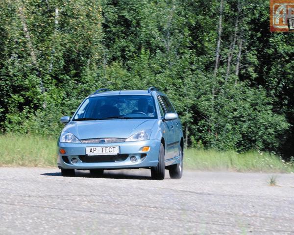 Фото Ford Focus I Рестайлинг Универсал 5 дв.