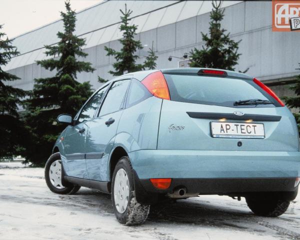 Фото Ford Focus I Хэтчбек 5 дв.