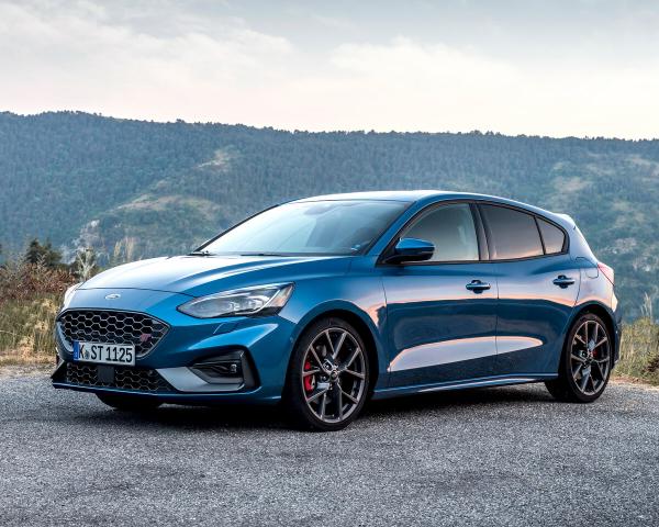 Фото Ford Focus ST IV Хэтчбек 5 дв.