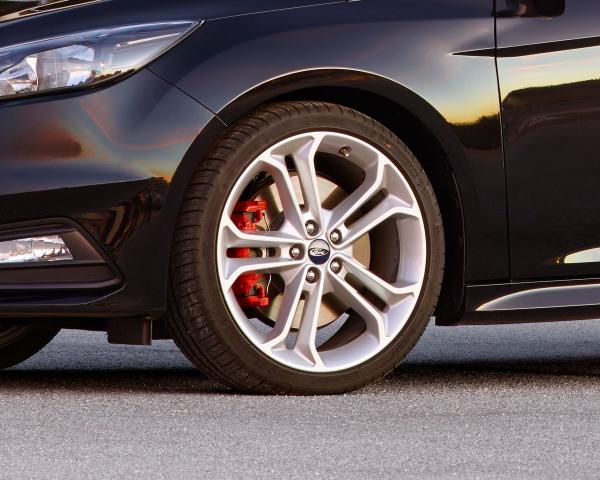 Фото Ford Focus ST III Рестайлинг Универсал 5 дв.