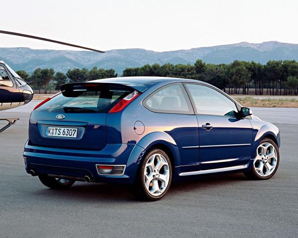 Фото Ford Focus ST II Хэтчбек 3 дв.