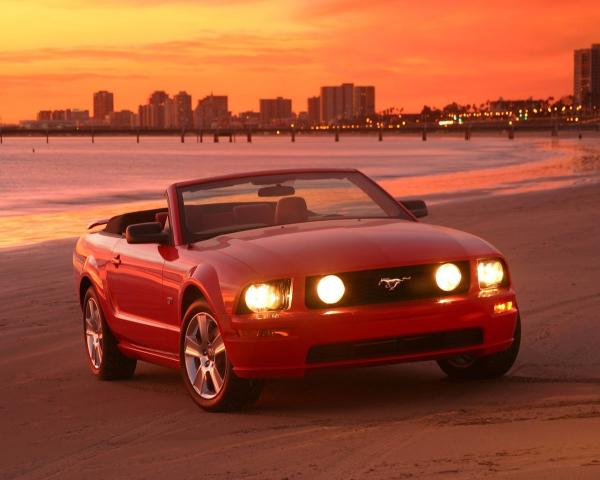 Фото Ford Mustang V Кабриолет