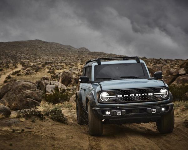 Фото Ford Bronco VI Внедорожник 5 дв.