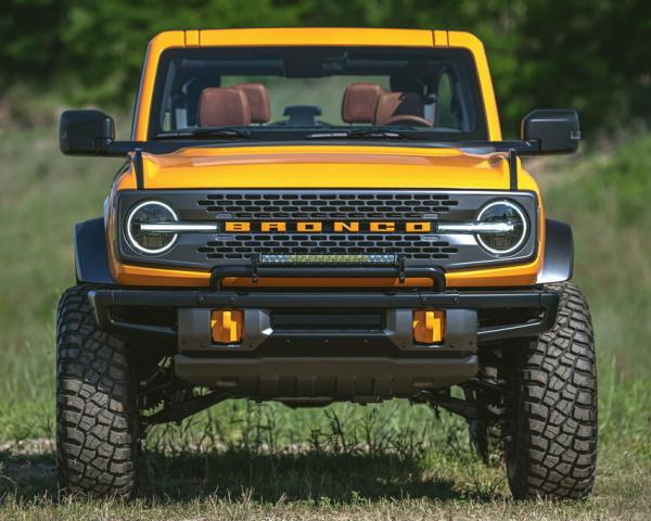 Фото Ford Bronco VI Внедорожник 3 дв.