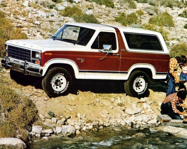 Фото Ford Bronco III Внедорожник 3 дв.