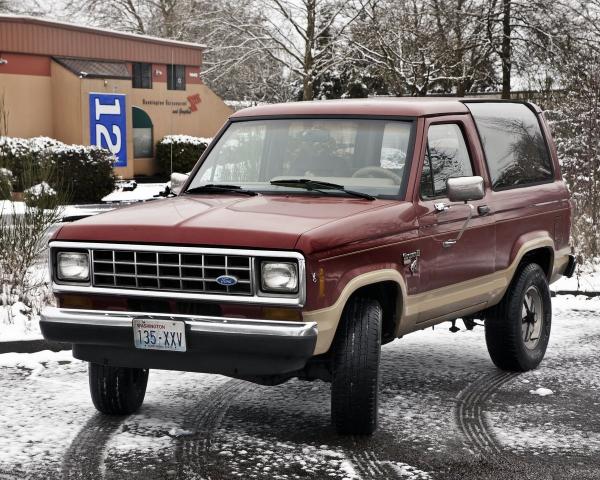 Фото Ford Bronco-II I Внедорожник 3 дв.