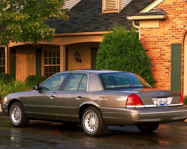 Фото Ford Crown Victoria II Седан