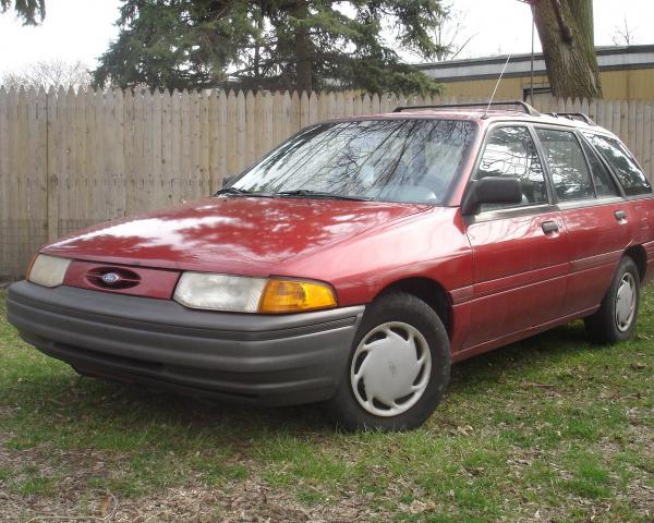 Фото Ford Escort (North America) II Универсал 5 дв.