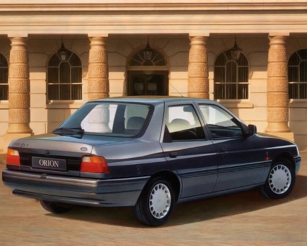 Фото Ford Orion III Седан