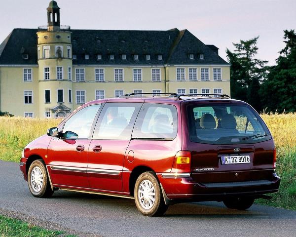 Фото Ford Windstar II Минивэн