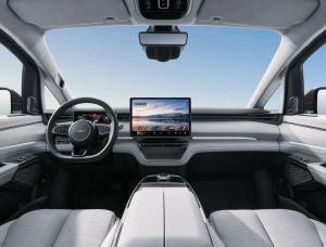 Фото Geely Galaxy LEVC L380 I