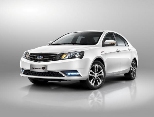 Сравнение Geely Emgrand 7 и Geely MK