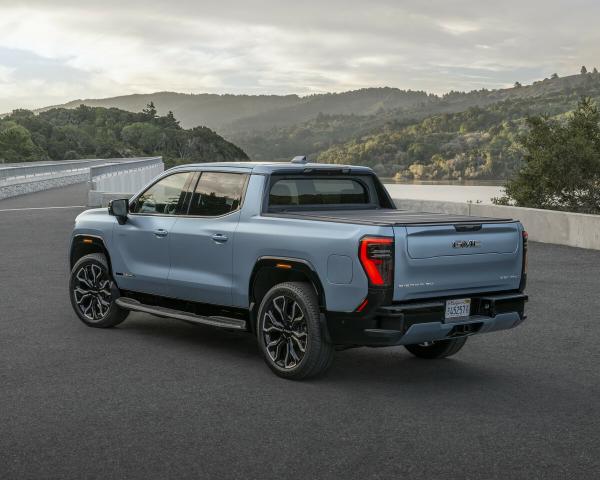 Фото GMC Sierra IV Рестайлинг Пикап Двойная кабина EV
