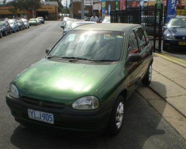 Фото Holden Barina III (SB) Хэтчбек 5 дв.