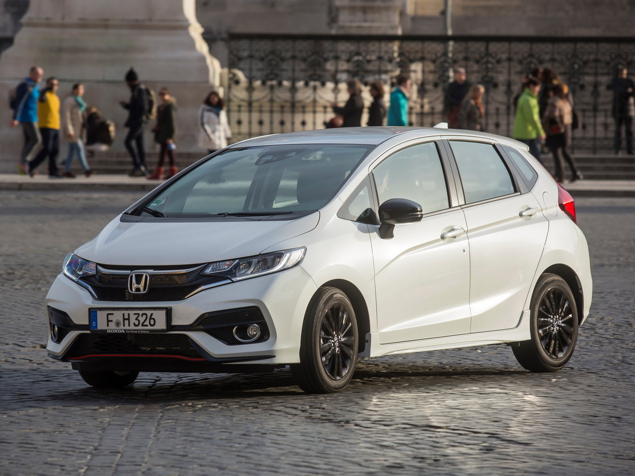 Фото Honda Jazz III Рестайлинг