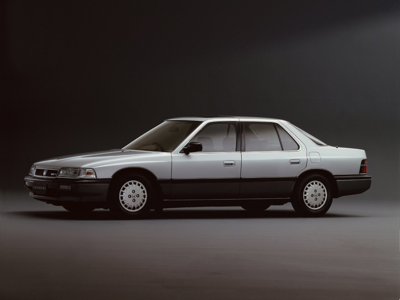 Фото Honda Legend I