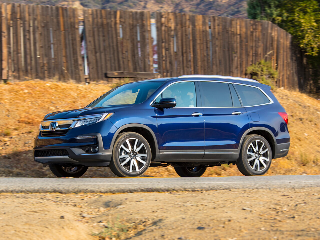 Фото Honda Pilot III Рестайлинг