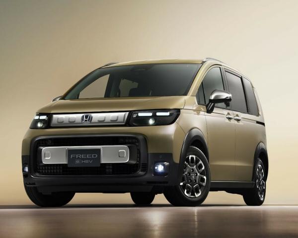 Фото Honda Freed III Компактвэн Crosstar