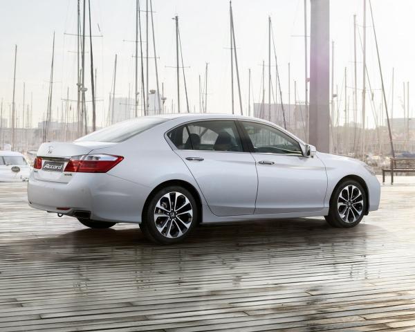 Фото Honda Accord IX Рестайлинг (CIS) Седан