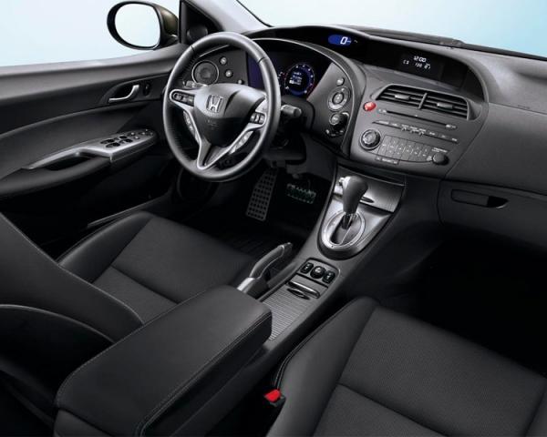 Фото Honda Civic VIII Рестайлинг Хэтчбек 5 дв.