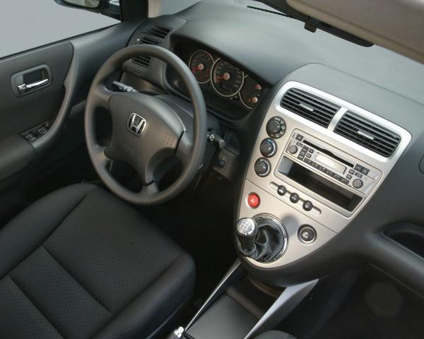 Фото Honda Civic VII Рестайлинг Хэтчбек 5 дв.