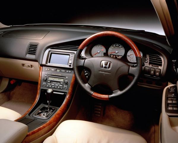 Фото Honda Inspire III Рестайлинг Седан