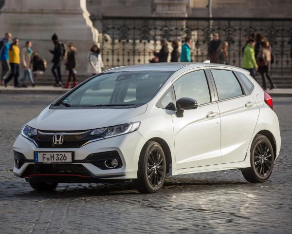 Фото Honda Jazz III Рестайлинг Хэтчбек 5 дв.