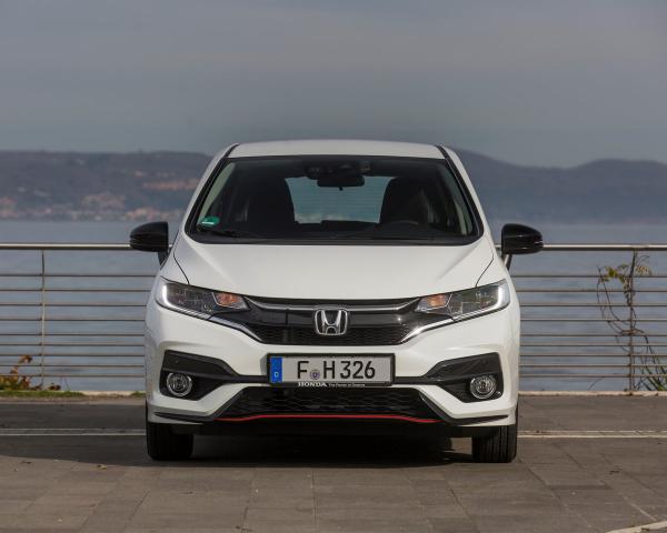 Фото Honda Jazz III Рестайлинг Хэтчбек 5 дв.