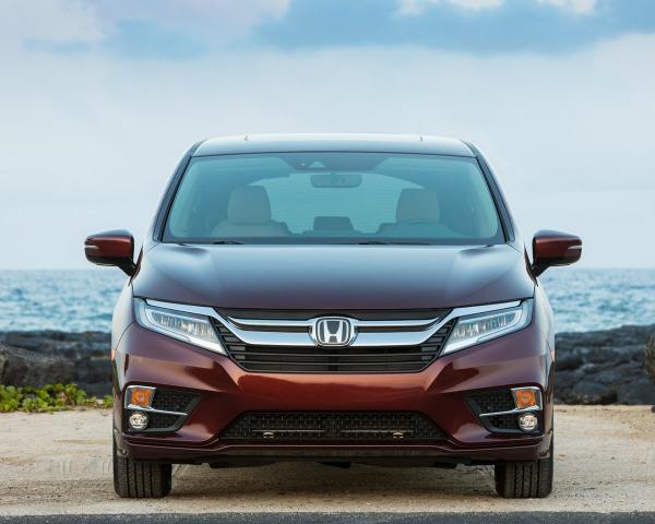 Фото Honda Odyssey VI Минивэн