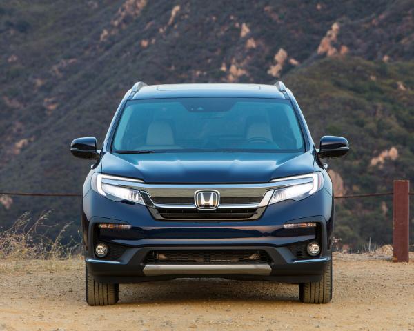 Фото Honda Pilot III Рестайлинг Внедорожник 5 дв.