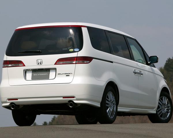 Фото Honda Elysion I Минивэн